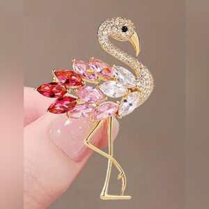 Elegant Flamingo Brooch with Pink and Gold Accents